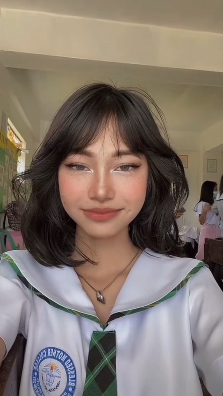 GADIS CANTIK