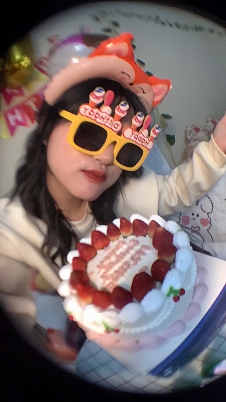 everyone its my bday