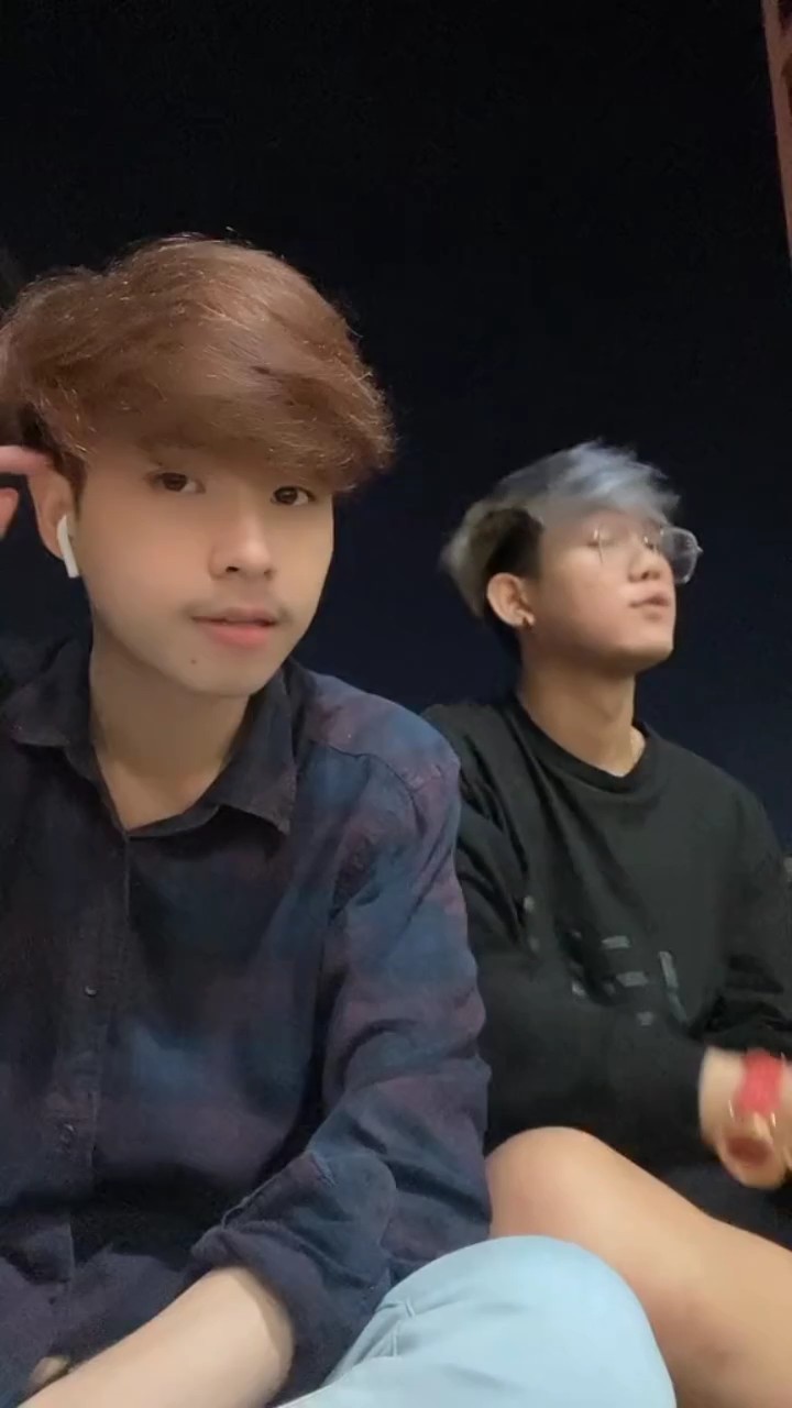 បទកំពុងល្បី