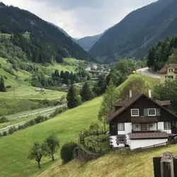 kitausahakanrumahitu