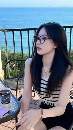 Mẫu 1 Ảnh Vòng Lặp🫶