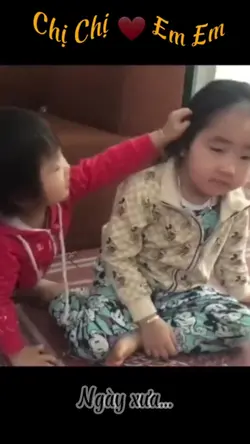 Chị Chị Em Em