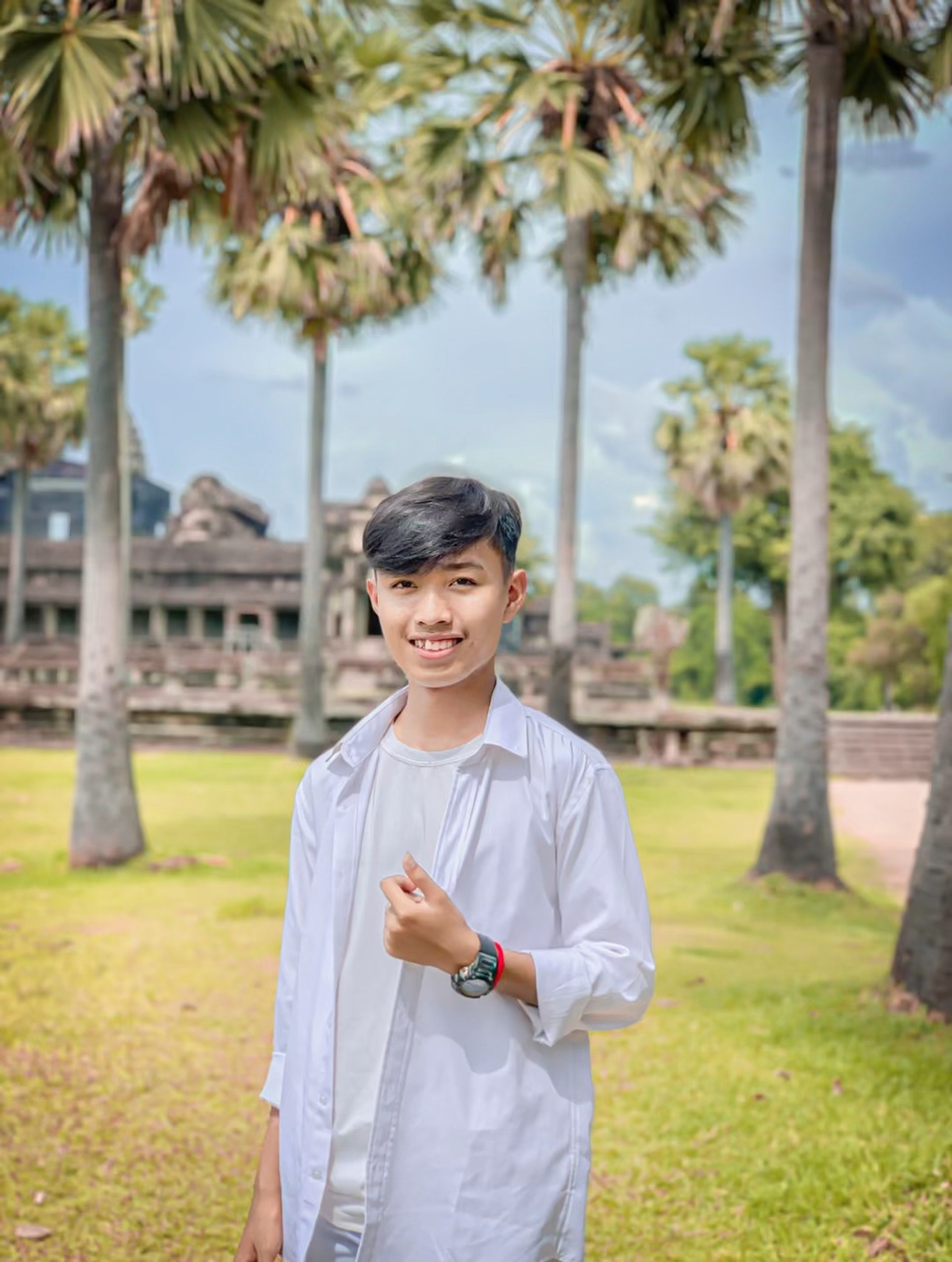 ញញឹម😊