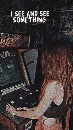 STEREO WALL - ALIVE