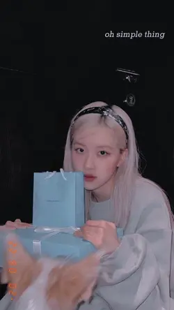 Mẫu 10 Ảnh Màu Tối