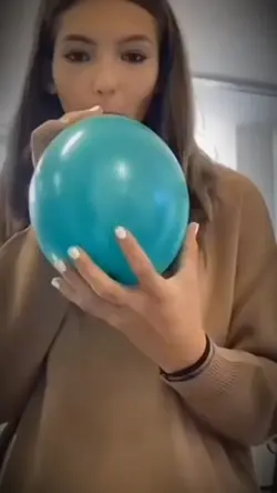 And i wanna kiss you