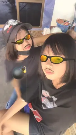 :3