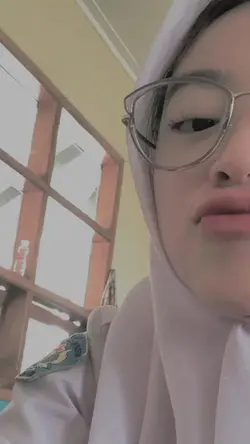 1 video + 7 foto