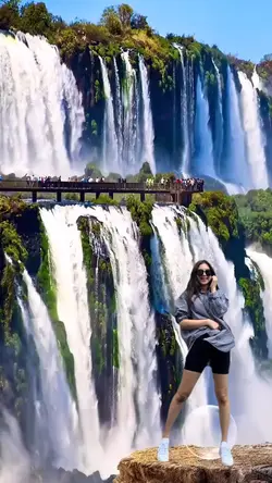 Xoá phông ghép cảnh