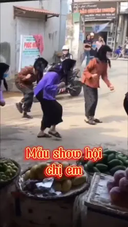 Mẫu show hội chị em