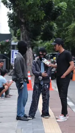 MINIMAL AGAK TAMPAN