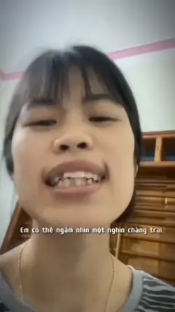 Nhắn tin chục anh