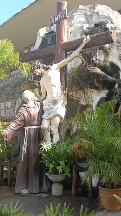 pupurihin ka sa awit