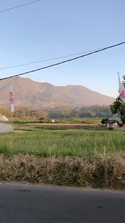 Mada kono sekai wa