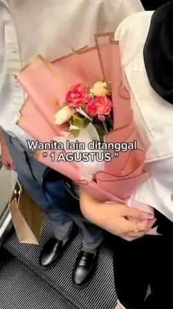 wanita lain di 1