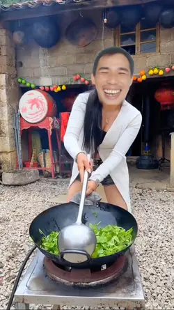 Vua múa bếp