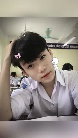 Trend Cắn Má Cute 