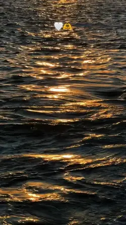 Gözlerin Ağlar Gibi