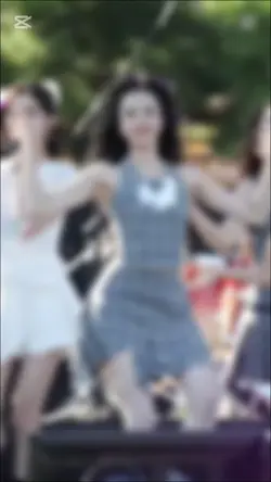 나뭇잎 사이 햇빛
