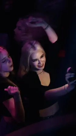 Slowmotions party