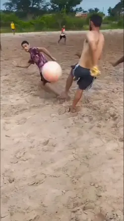 What a kick โฝ๏ธ