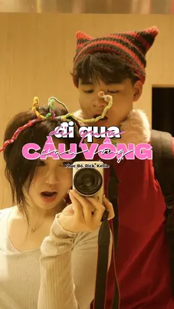 nắm tay em đi qua