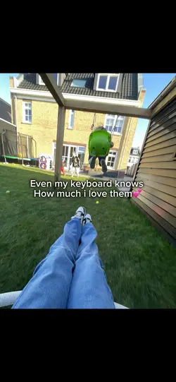 My keyboard knows💗