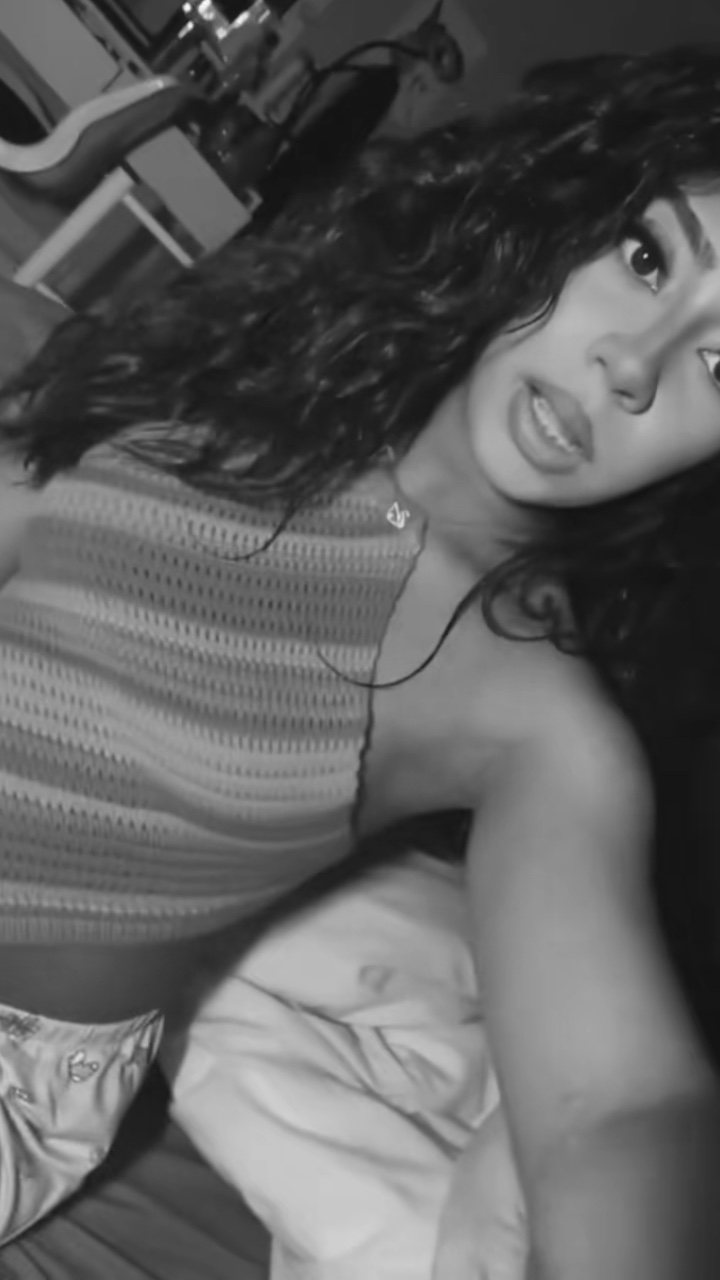 B & W