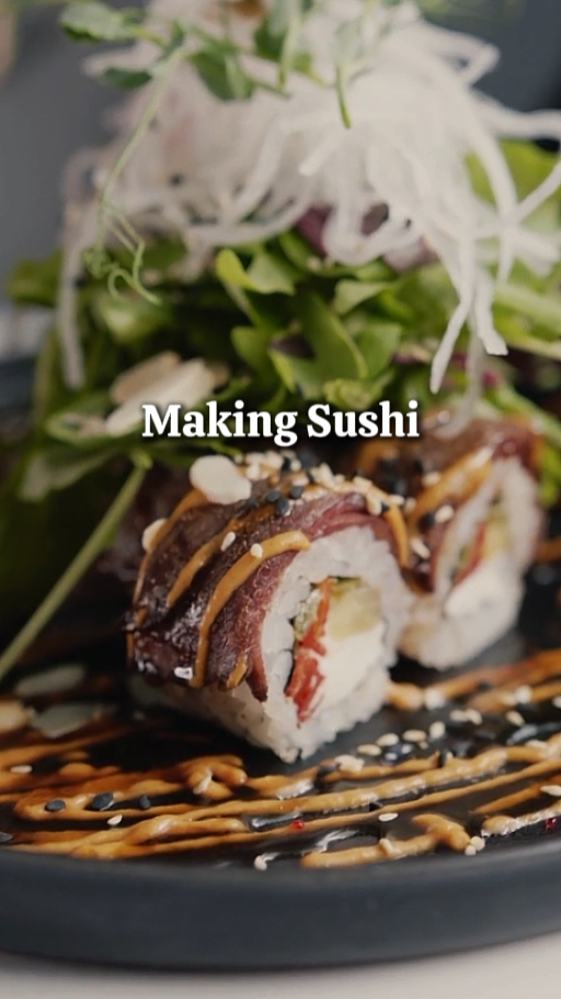 Making sushi 