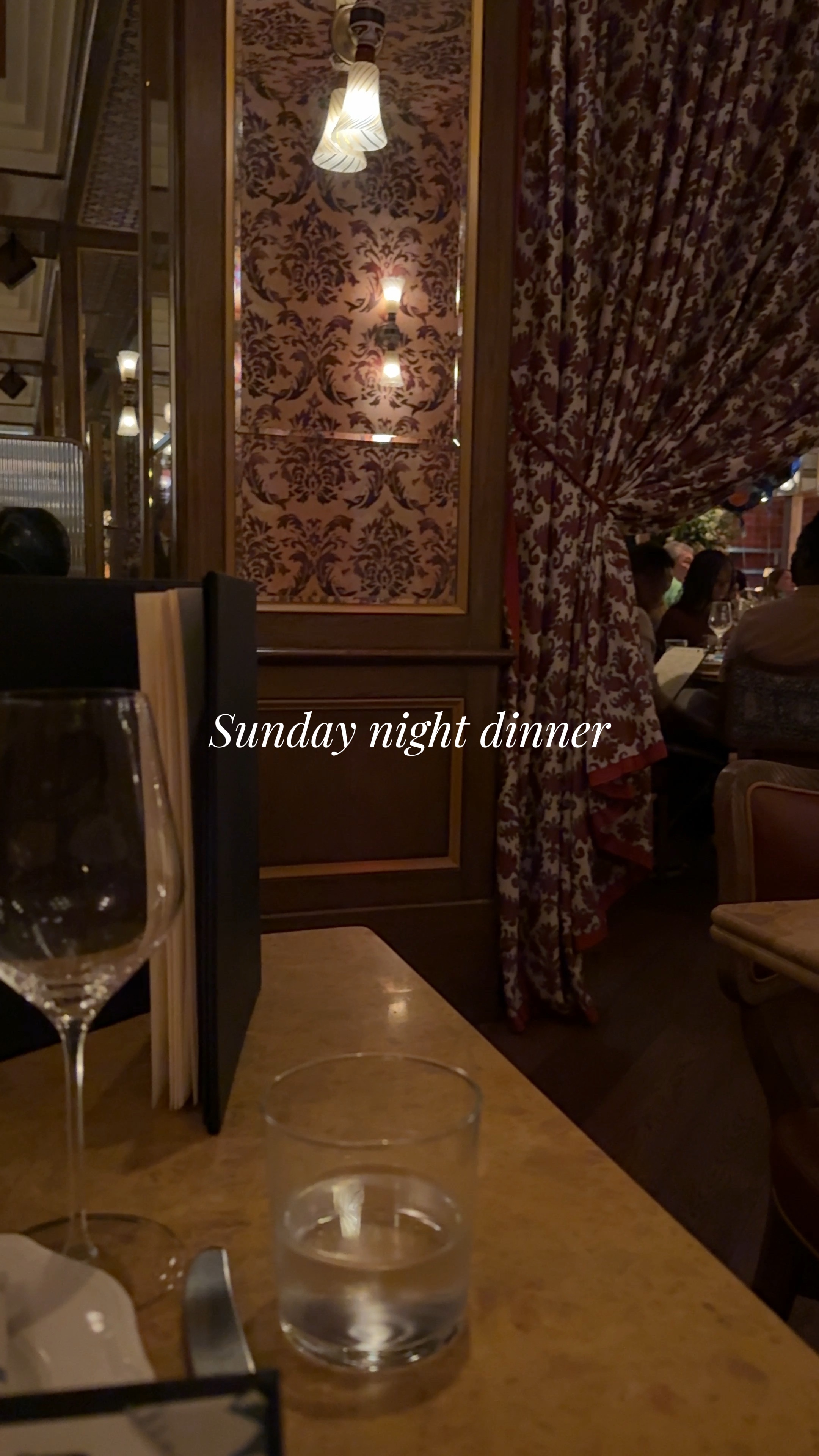 Sunday night dates 🤍