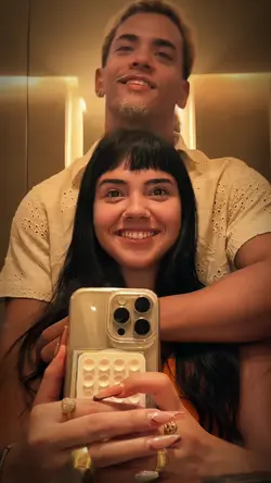QUE O AMOR MORRA
