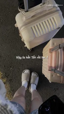 Hết Tết rồi he...