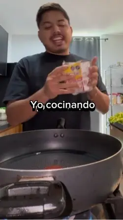 Yo cocinando