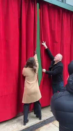 Curtain Reveal