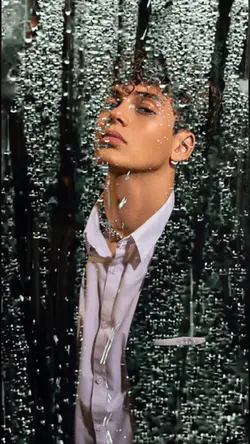 Raining 🌧️ 