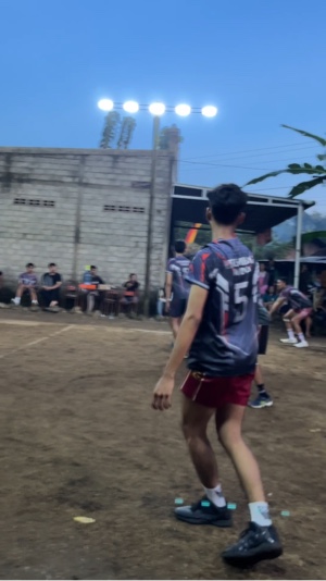 Empat video smash 