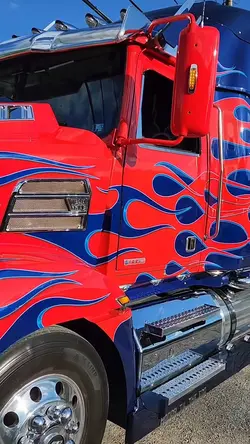 TRUCK OPTIMUS PRIME