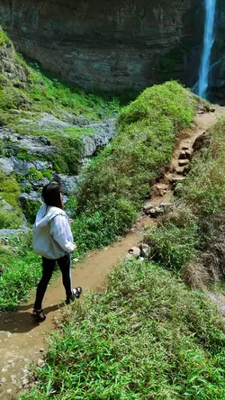Aw-asen falls