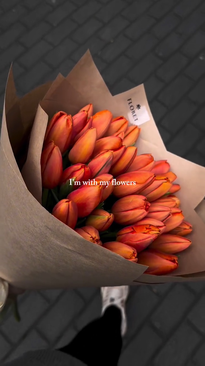 Soy con mi flor
