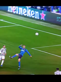 Ronaldo overhead