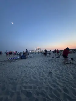 REPOST- BRUNETTES💗