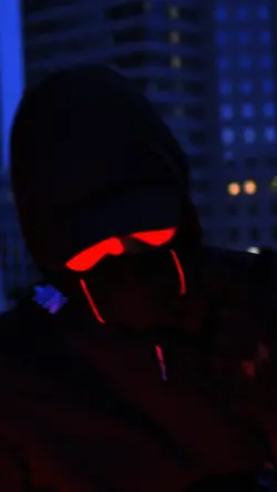 Virus - Danny Glover