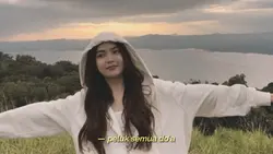 tertawalah tertawa 
