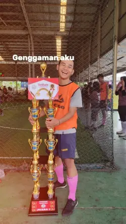 genggam Piala dong