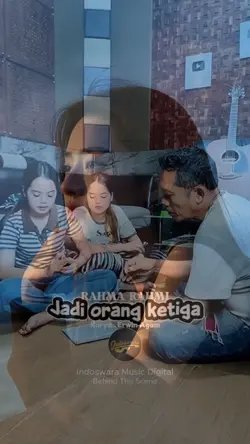Jadi orang ketiga