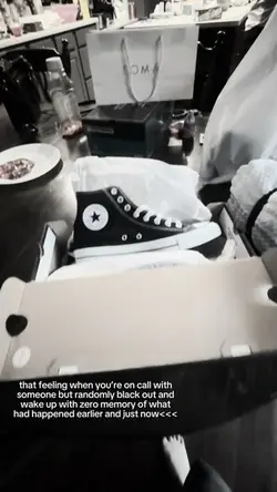 black converse = W