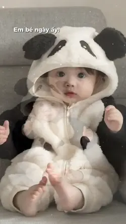 Em Bé Ngày Ấy Và