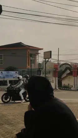 gelas yang retak