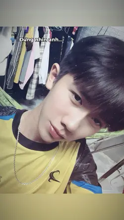 Đừng nhìn anh…