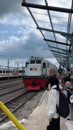 VLOG KAI KERETA API